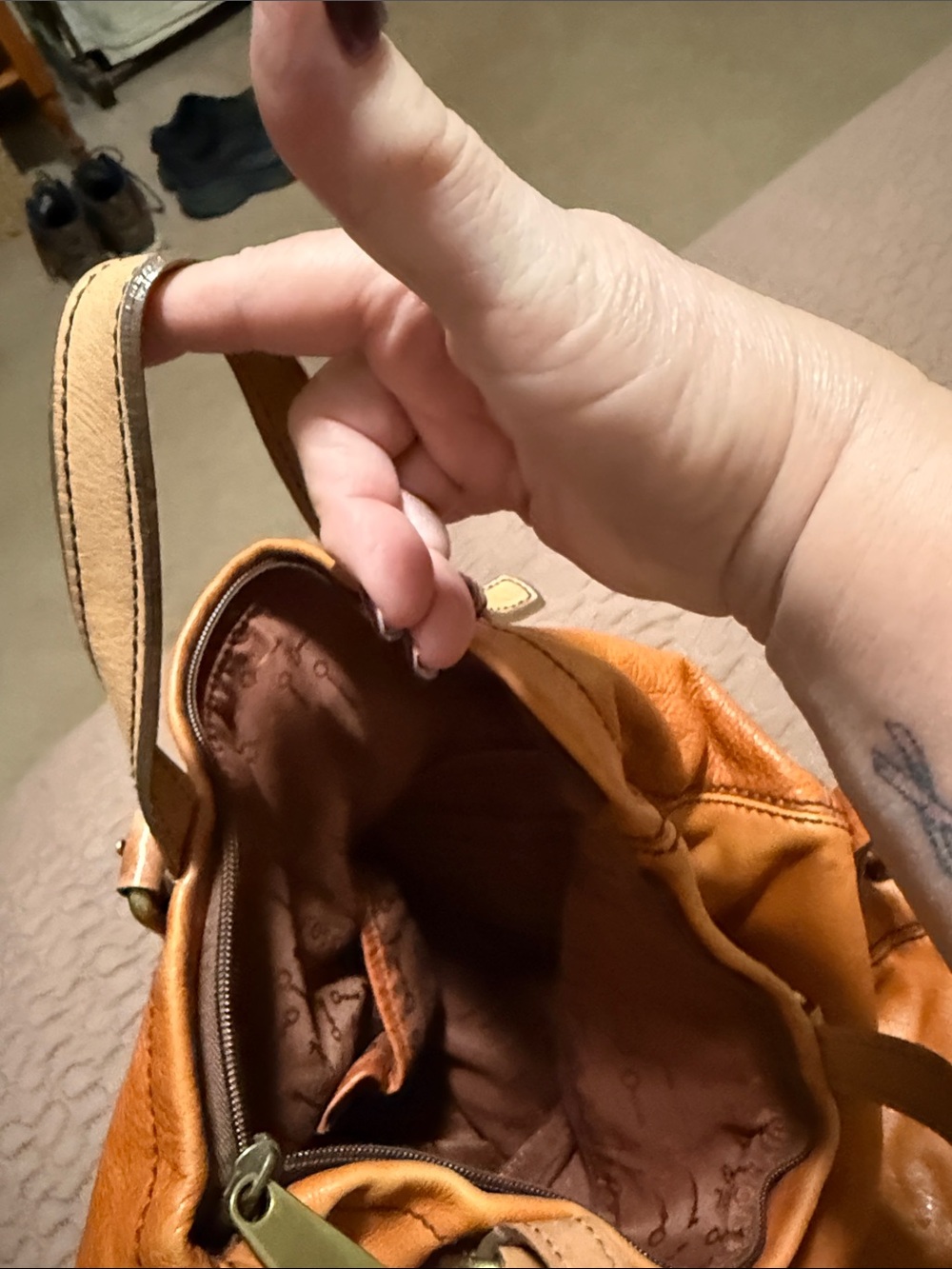 Fossil Cognac Leather Shoulder Tote with Adjustable Strap - Picture 6 of 6